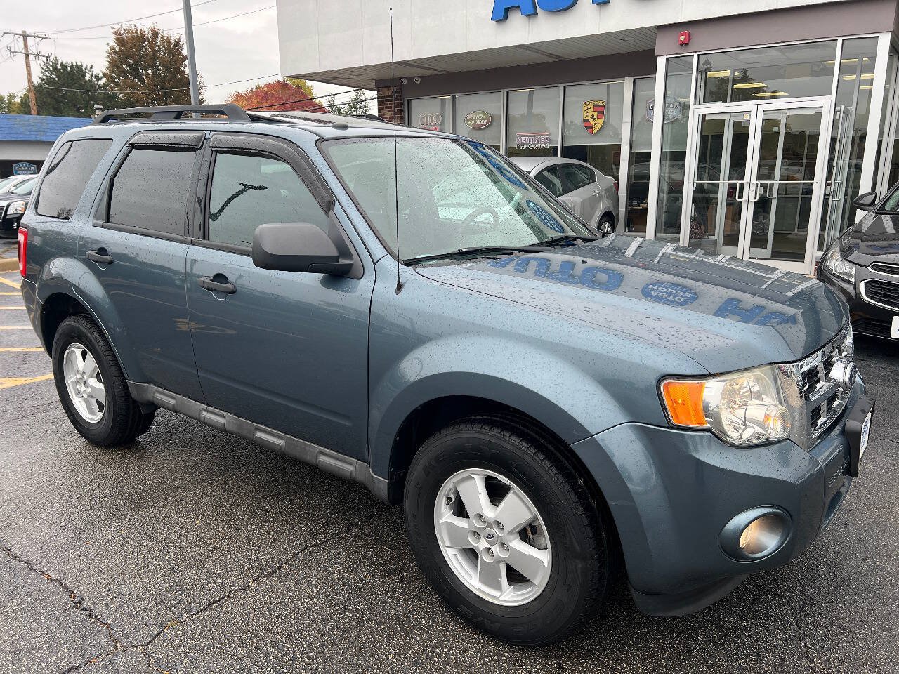 Used 2010 Ford Escape XLT FWD image 4
