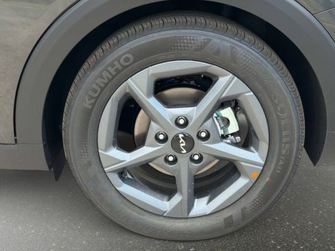 New 2026 Kia K4 FWD image 9