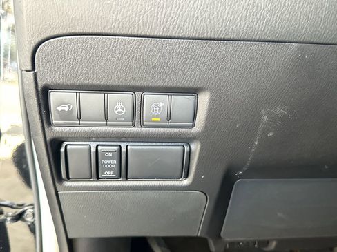 Used 2024 Nissan Armada Platinum w/ Cargo Package image 19