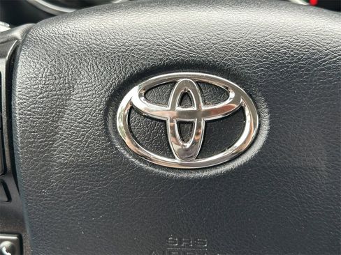 Used 2018 Toyota Sequoia TRD Sport image 39