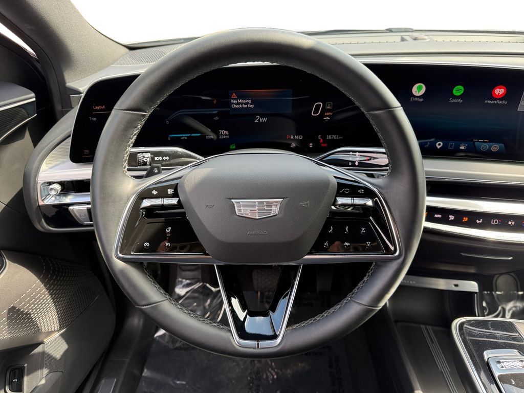 Used 2024 Cadillac Lyriq Luxury AWD/4WD image 12