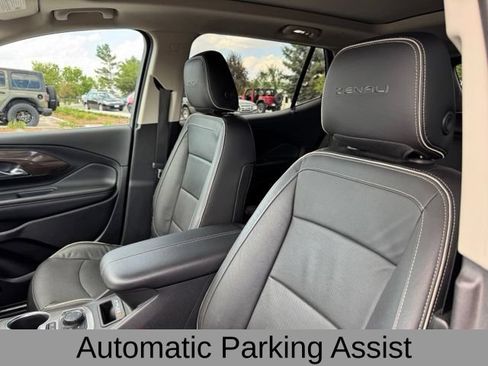 Used 2020 GMC Terrain Denali w/ Denali Premium Package AWD/4WD image 14