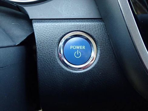 Used 2020 Toyota Camry SE FWD image 23