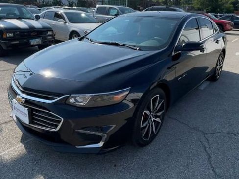 Used 2018 Chevrolet Malibu LT w/ Leather Package FWD image 6