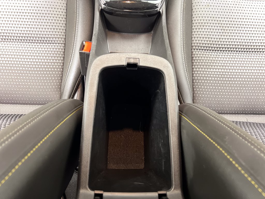 Used 2025 Chevrolet Trax LT FWD image 42