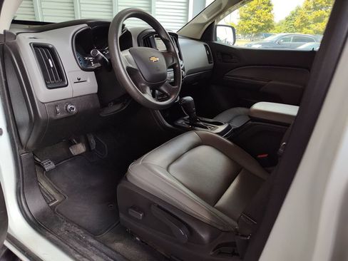 Used 2017 Chevrolet Colorado W/T RWD image 2