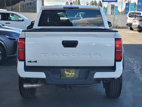 Used 2024 Toyota Tacoma TRD Off-Road image 5