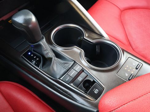 Used 2024 Toyota Camry XSE image 23