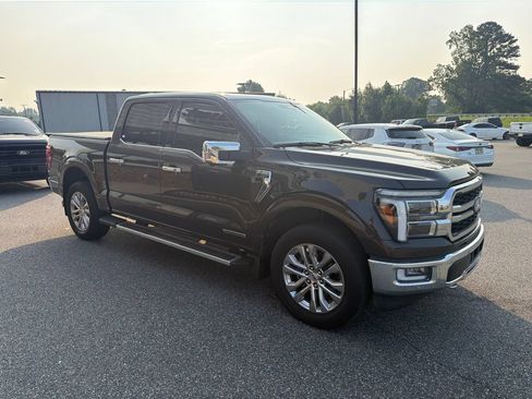 Used 2024 Ford F150 Lariat w/ Equipment Group 502A High AWD/4WD image 11