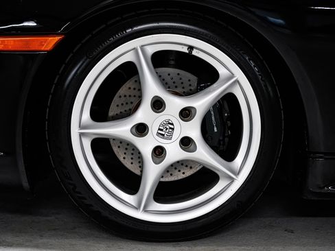 Used 2003 Porsche 911 Carrera 4S AWD/4WD image 35