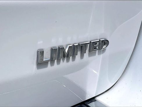 Used 2021 Jeep Grand Cherokee Limited w/ Trailer Tow Group IV RWD image 9