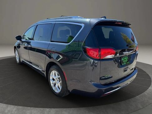 Used 2020 Chrysler Pacifica Limited FWD image 7