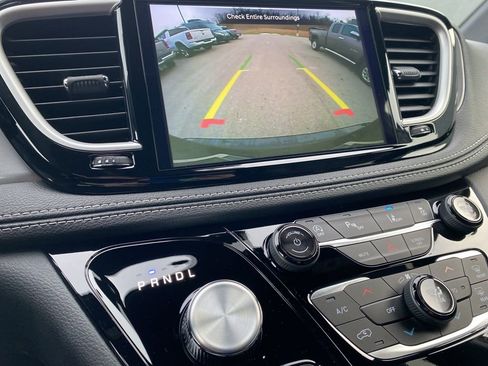 New 2026 Chrysler Pacifica Select image 35