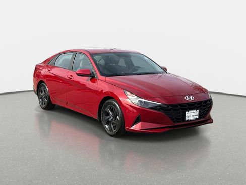 Certified 2023 Hyundai Elantra SEL image 3
