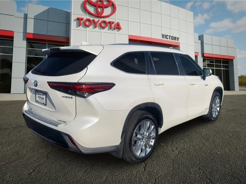 Used 2020 Toyota Highlander Limited AWD/4WD image 3