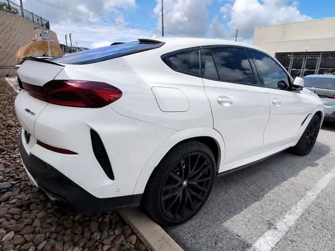 Certified 2024 BMW X6 xDrive40i w/ Premium Package AWD/4WD image 6