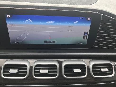 Used 2021 Mercedes-Benz GLS 450 4MATIC image 13