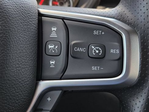 New 2026 RAM 1500 Express AWD/4WD image 18