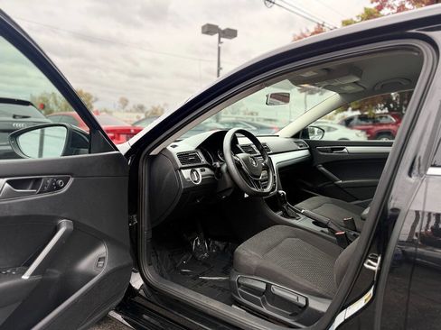 Used 2016 Volkswagen Passat 1.8T R-Line image 10