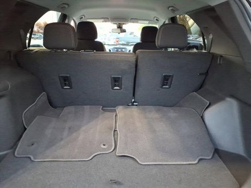 Used 2024 Chevrolet Equinox LS w/ LS Convenience Package image 21