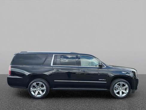 Used 2019 GMC Yukon XL Denali w/ Denali Ultimate Package AWD/4WD image 4