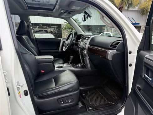 Used 2016 Toyota 4Runner 4WD image 12