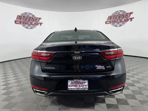 Used 2018 Kia Cadenza Limited FWD image 6