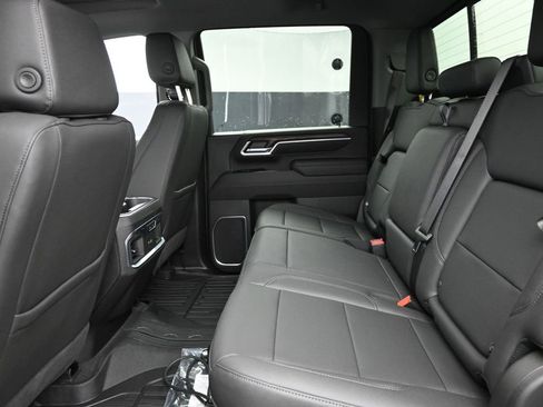 New 2026 GMC Sierra 2500 SLT w/ SLT Convenience Package image 13