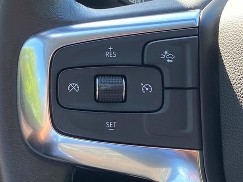 Used 2022 Chevrolet Blazer LT FWD image 17