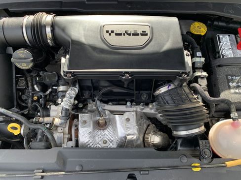 Used 2025 Jeep Compass Limited image 32