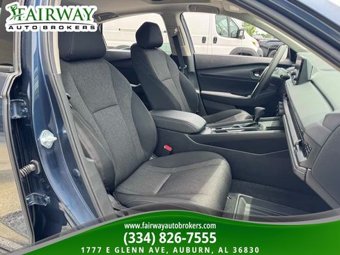 Used 2025 Honda Accord SE image 12