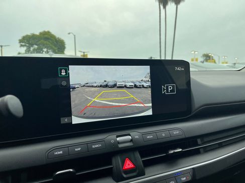 Used 2025 Kia K4 LXS image 24