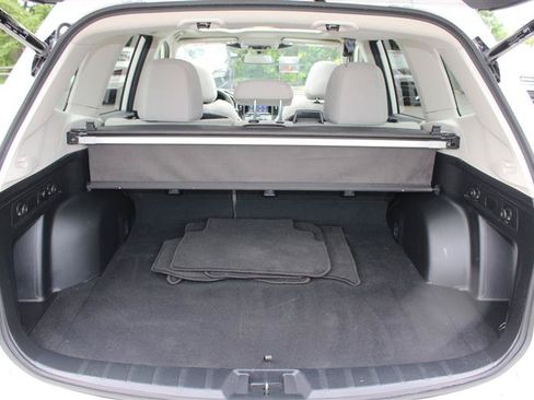 Used 2024 Subaru Forester Premium AWD/4WD image 19
