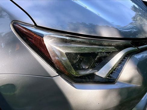 Used 2016 Toyota RAV4 Limited AWD/4WD image 52