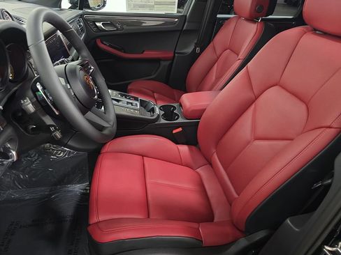 New 2026 Porsche Macan S image 5