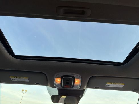 Used 2024 Hyundai Elantra SEL w/ Convenience Package image 22