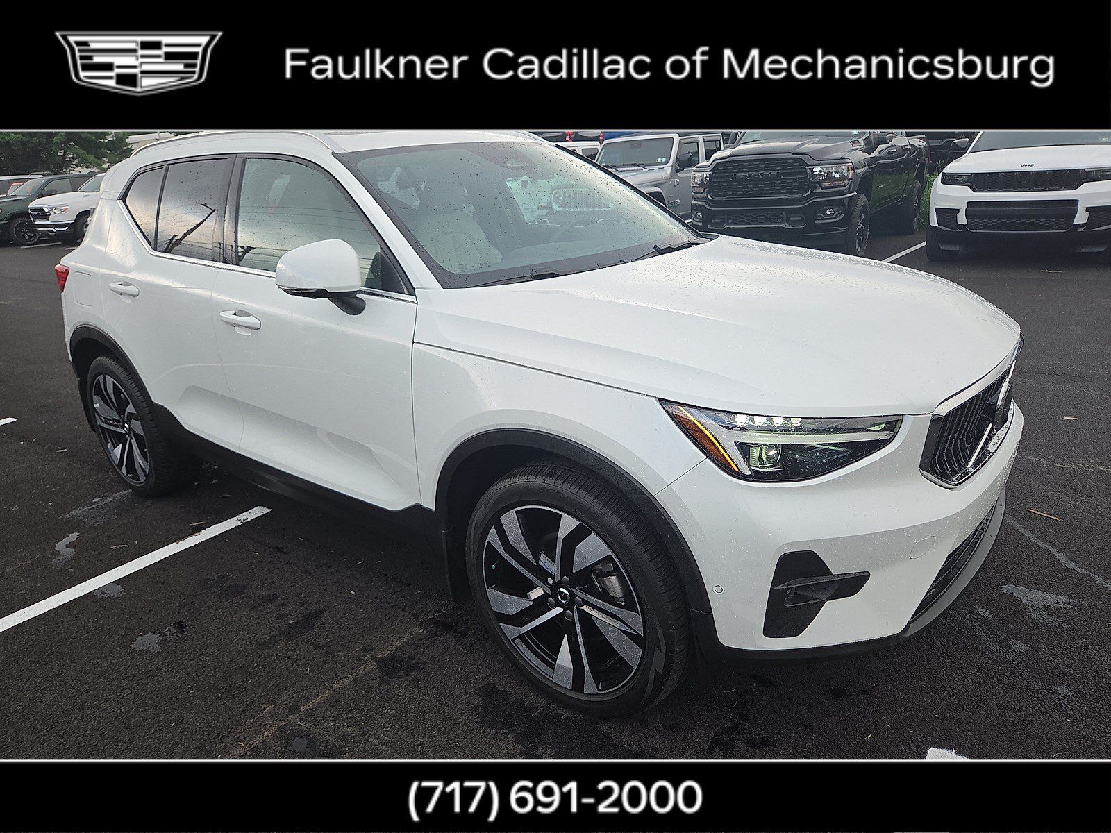 Used 2024 Volvo XC40 B5 Plus w/ Protection Package Premier AWD/4WD image 17