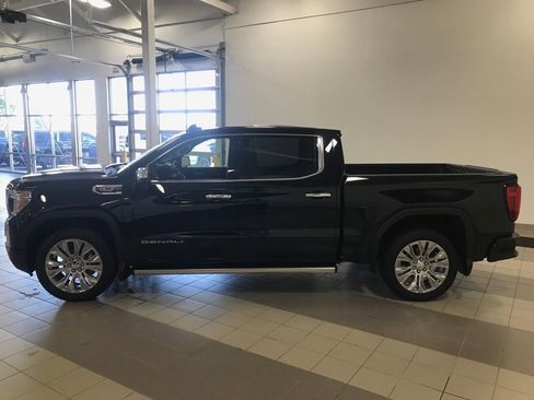 Used 2021 GMC Sierra 1500 Denali w/ Denali Ultimate Package AWD/4WD image 2