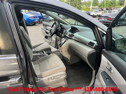 Used 2016 Honda Odyssey SE image 12