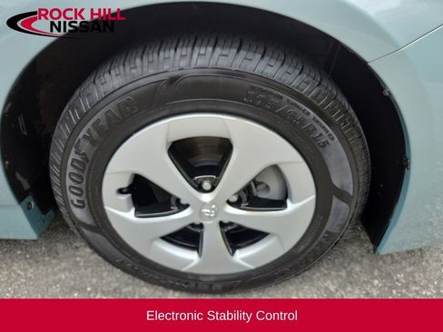 Used 2012 Toyota Prius Two FWD image 9