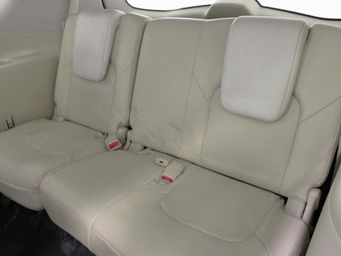 Used 2019 INFINITI QX80 Luxe w/ All-Season Package image 40