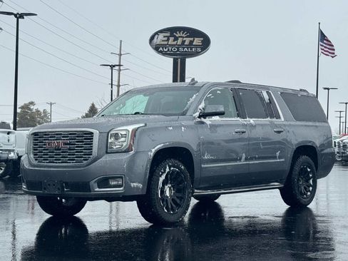 Used 2019 GMC Yukon XL Denali image 1