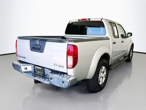 Used 2013 Nissan Frontier SV w/ SV Value Truck Pkg AWD/4WD image 7