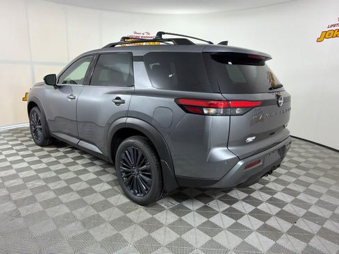 New 2026 Nissan Pathfinder SL w/ SL Premium Package FWD image 3