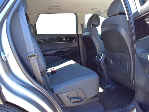 Used 2016 Kia Sorento LX w/ LX Convenience Package AWD/4WD image 27