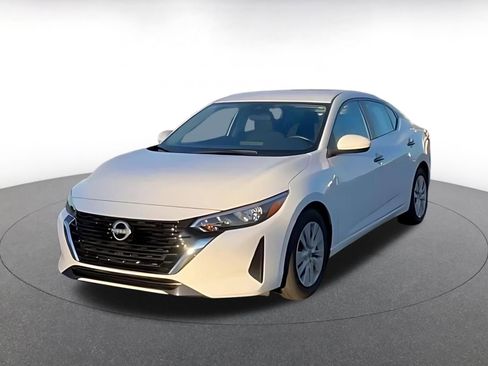 Used 2025 Nissan Sentra S image 7