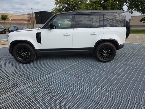 Used 2025 Land Rover Defender 110 S AWD/4WD image 2