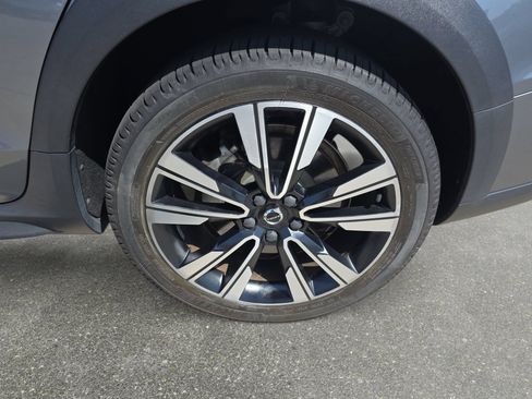 Used 2020 Volvo V60 T5 Cross Country AWD/4WD image 32