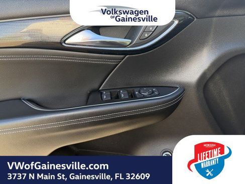 Used 2021 Buick Envision Preferred image 16