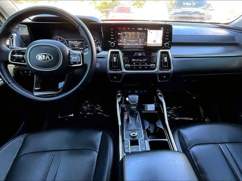 Used 2021 Kia Sorento SX image 16